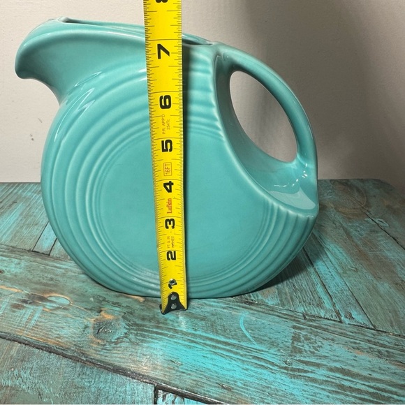 Fiesta Large Water Pitcher in Original Turquoise Glaze - Picture 5 of 9